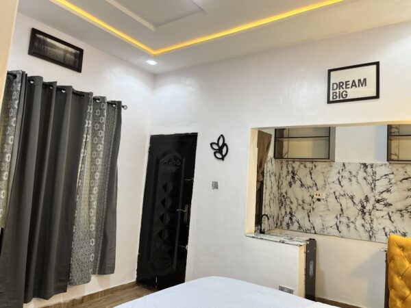 Barsnworth Apartment - Image 10