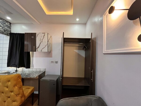 Meadowbrook Apartment - Image 11