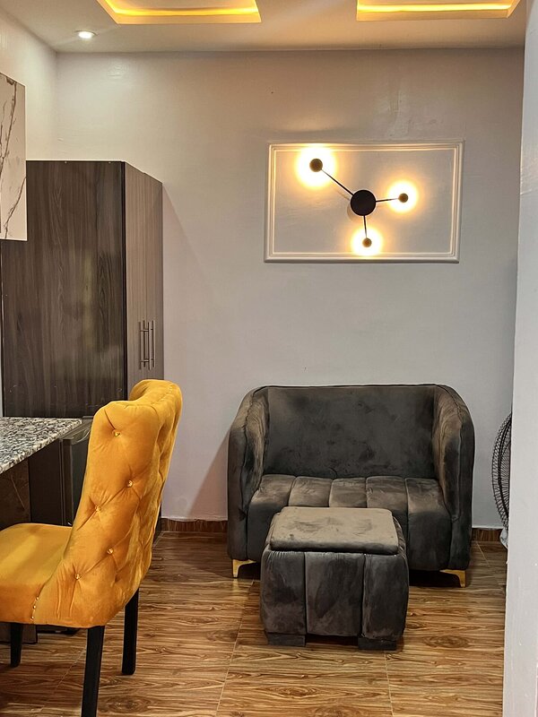 Meadowbrook Apartment - Image 14