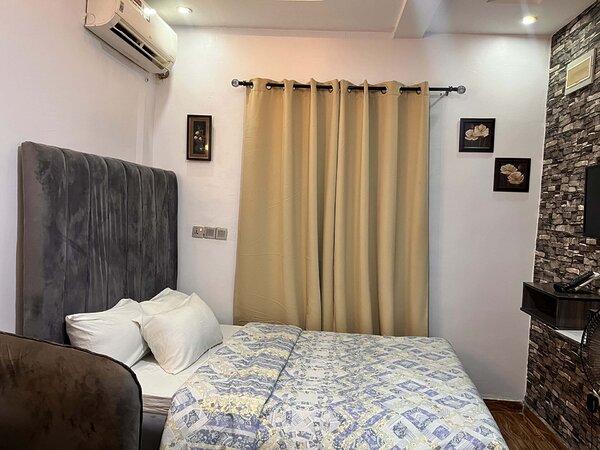Meadowbrook Apartment - Image 2