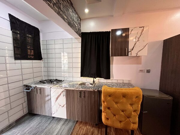 Meadowbrook Apartment - Image 7